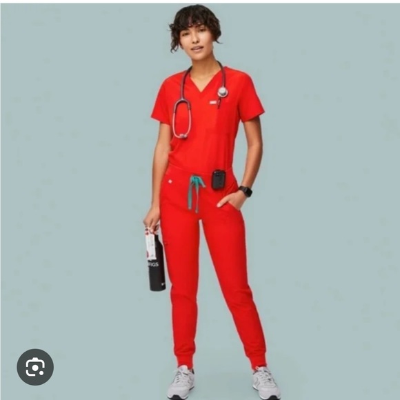 fionlite red figs scrubs - Picture 3 of 3